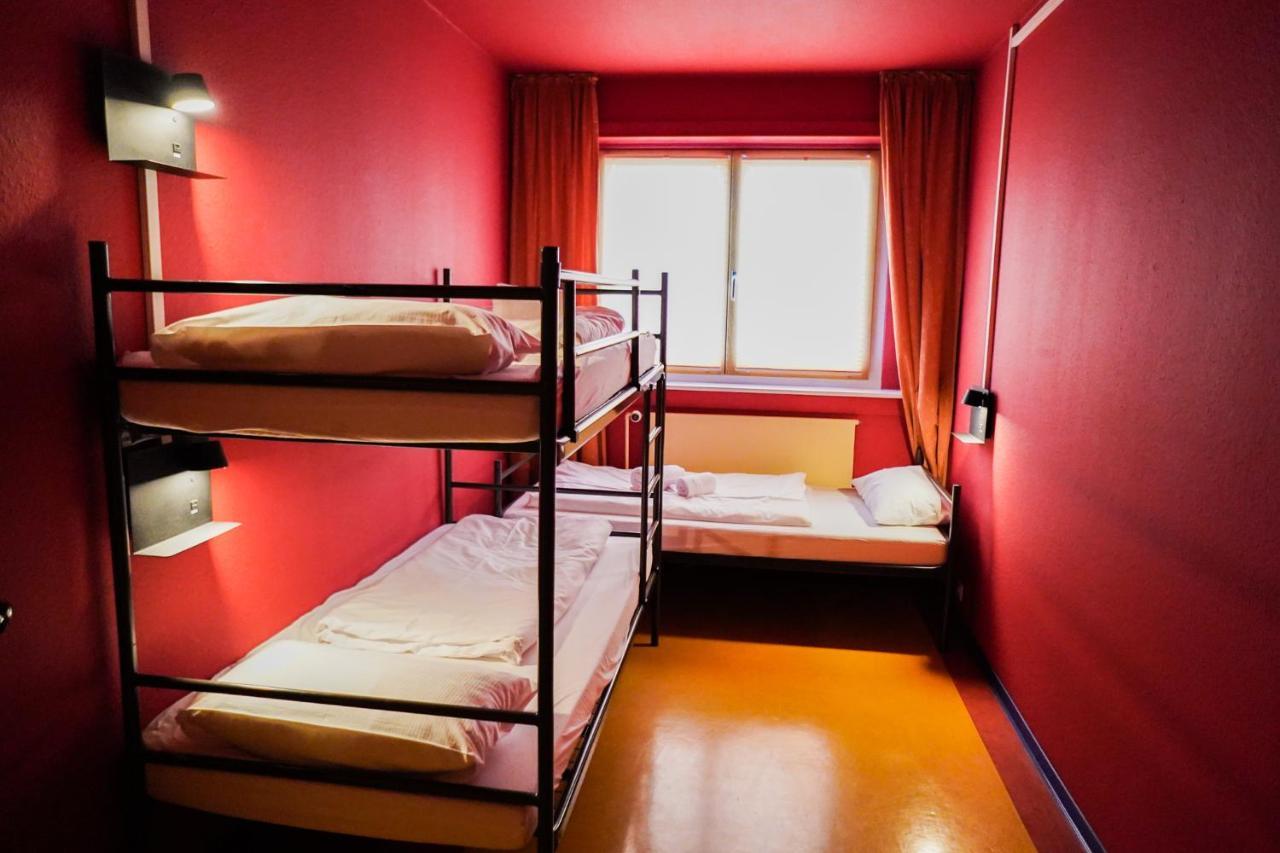 ハンブルク Rcadia Gaming House Bed & Breakfast エクステリア 写真