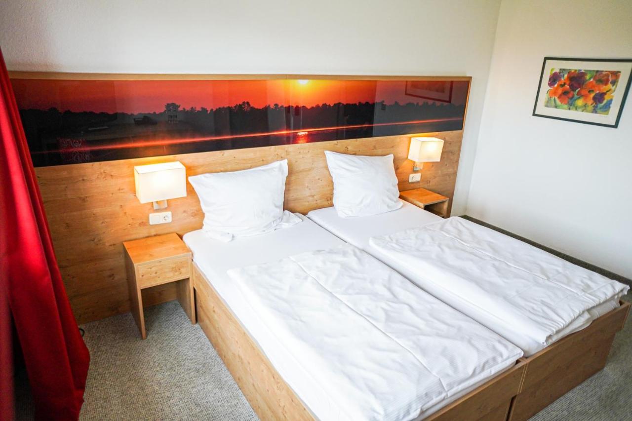 ハンブルク Rcadia Gaming House Bed & Breakfast エクステリア 写真